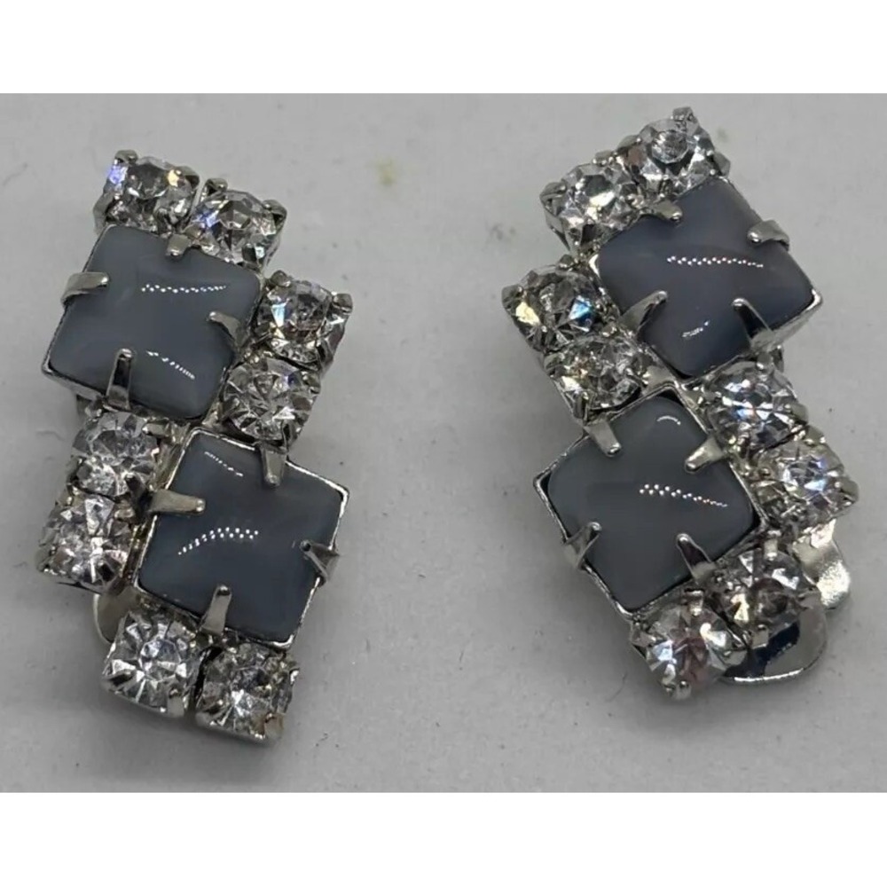 Vintage Rhinestone and Lucite Clip On Earrings in Blue and White Retro